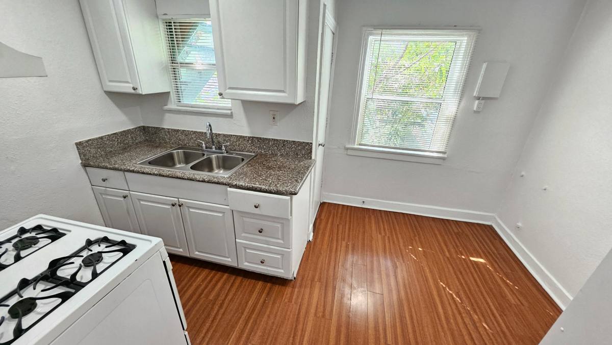 Apartment for rent at 213 N Reno St #213 3-4, Los Angeles, CA 90026