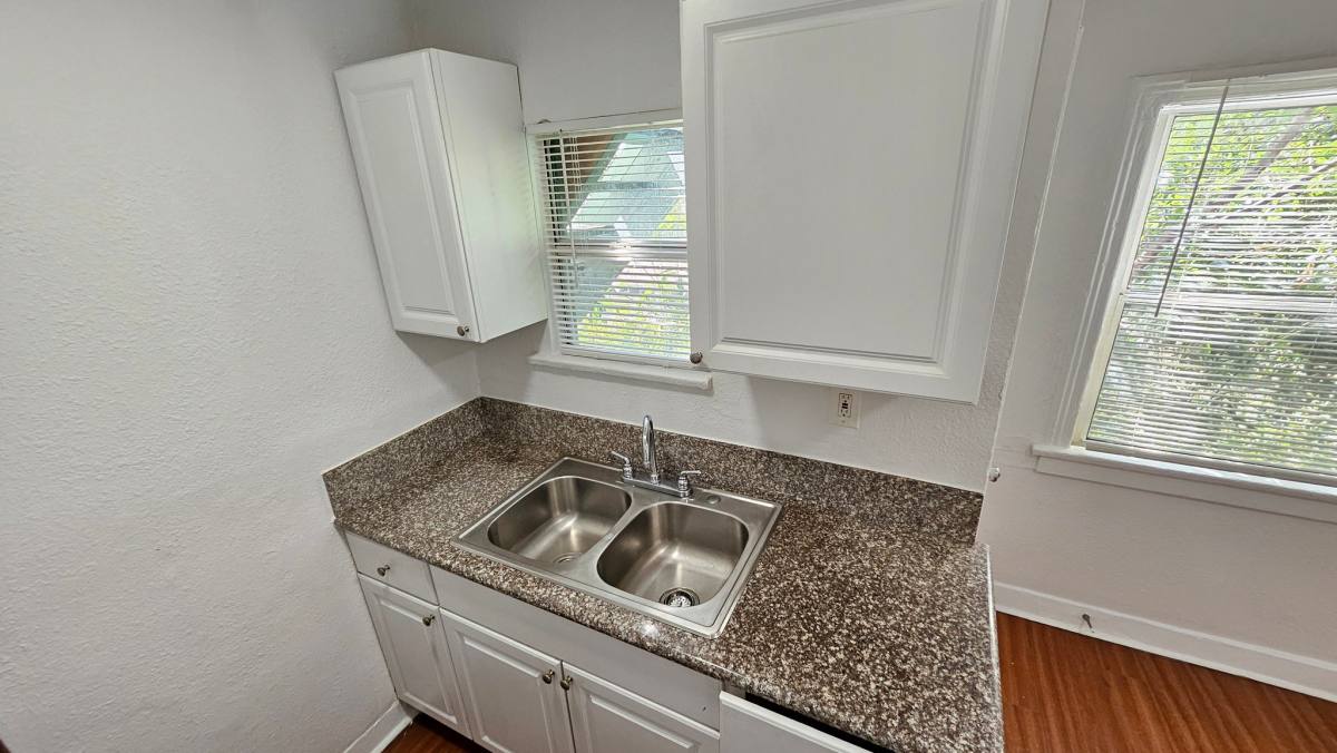 Apartment for rent at 213 N Reno St #213 3-4, Los Angeles, CA 90026