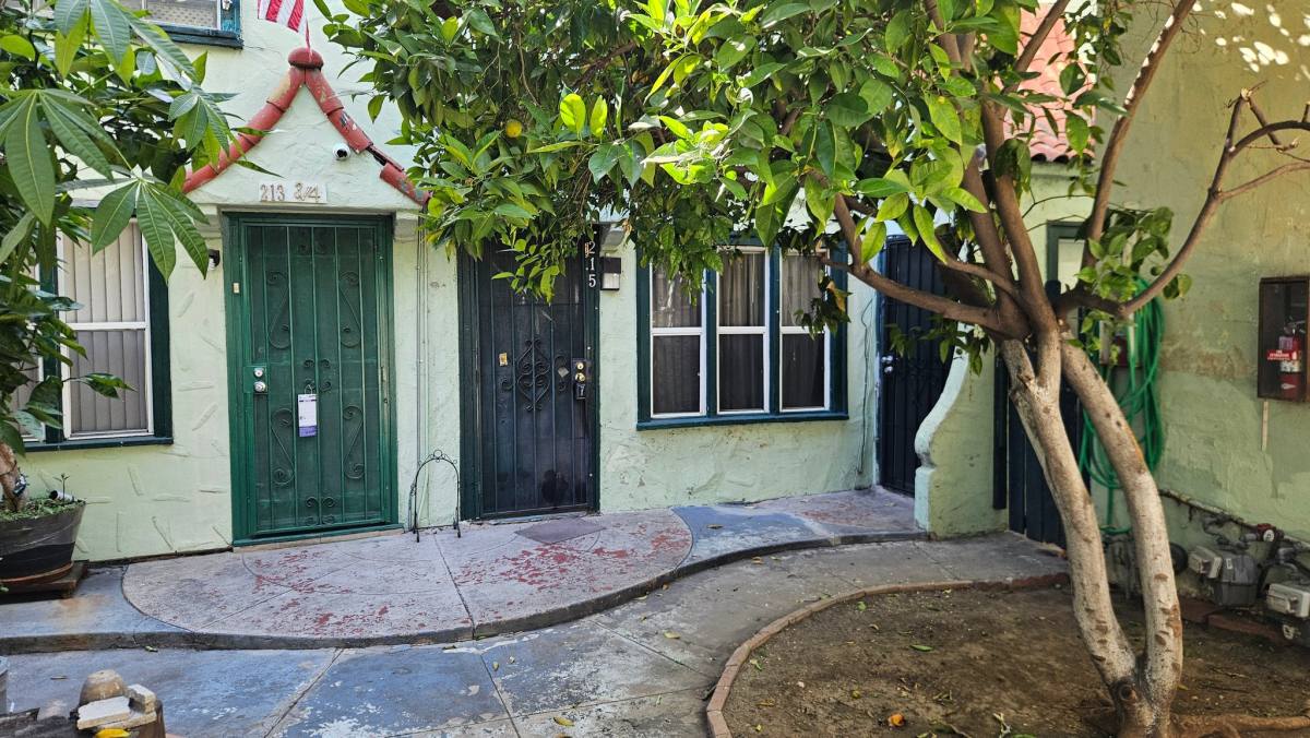 Apartment for rent at 213 N Reno St #213 3-4, Los Angeles, CA 90026