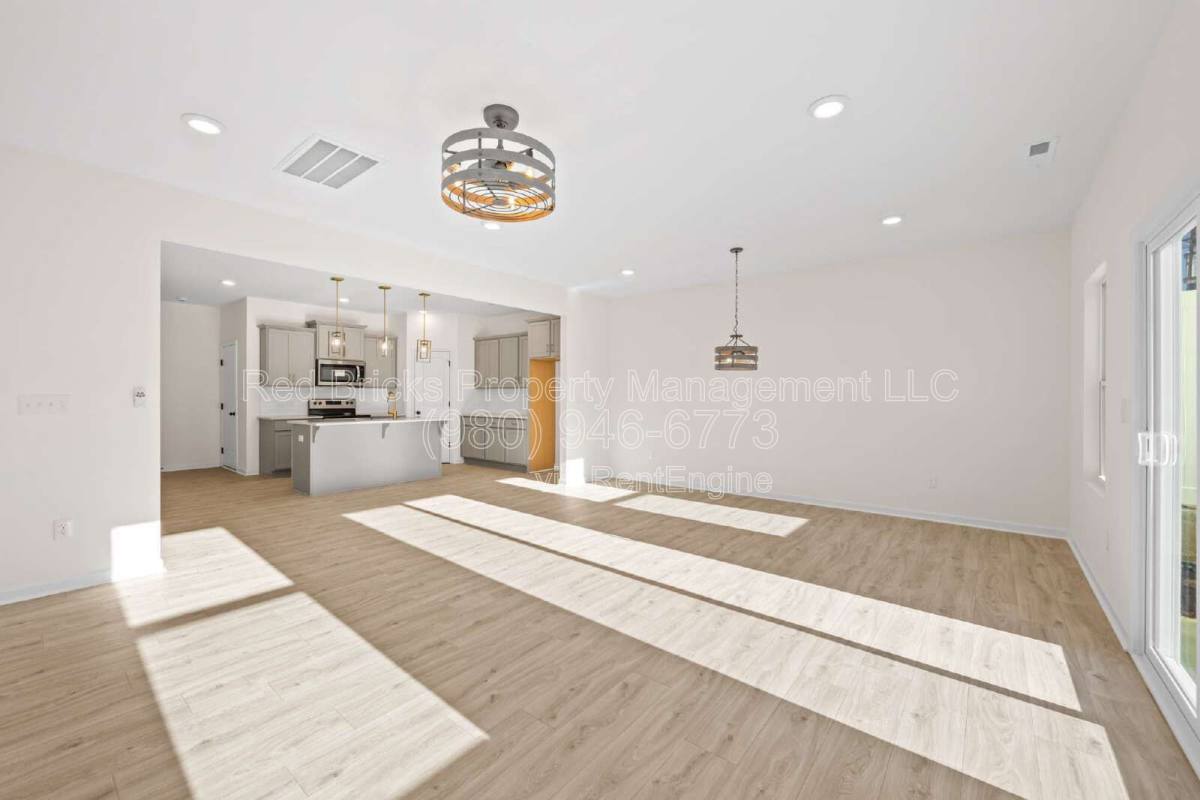 Townhouse for rent at 11027 Pagebrook Lane, Charlotte, NC 28214