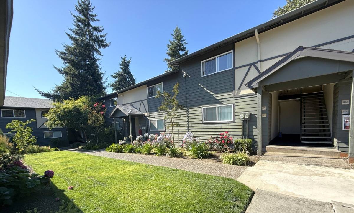 Apartment for rent at 17400 Webster Rd #27, Gladstone, OR 97027