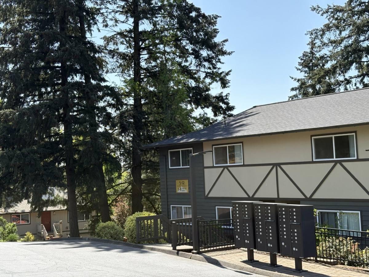 Apartment for rent at 17400 Webster Rd #27, Gladstone, OR 97027