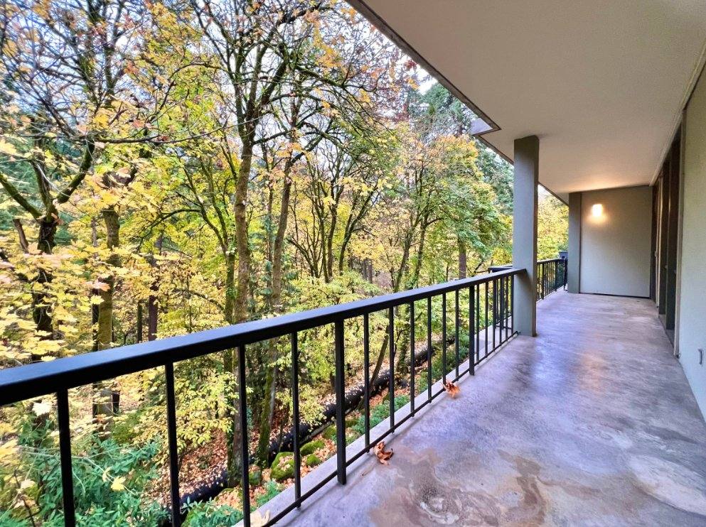 Apartment for rent at 667 McVey Ave #103, Lake Oswego, OR 97034