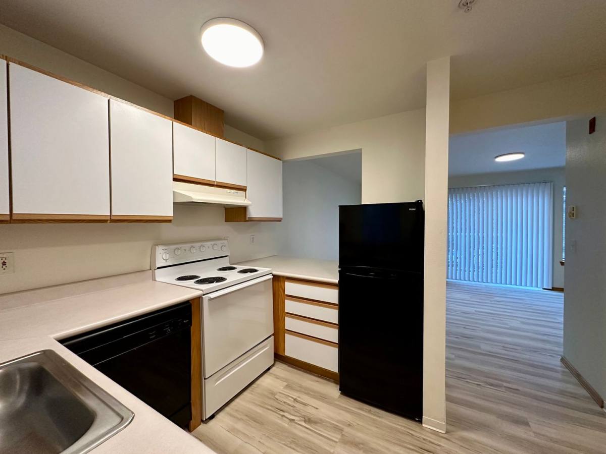 Apartment for rent at 1608 E St, Bellingham, WA 98225