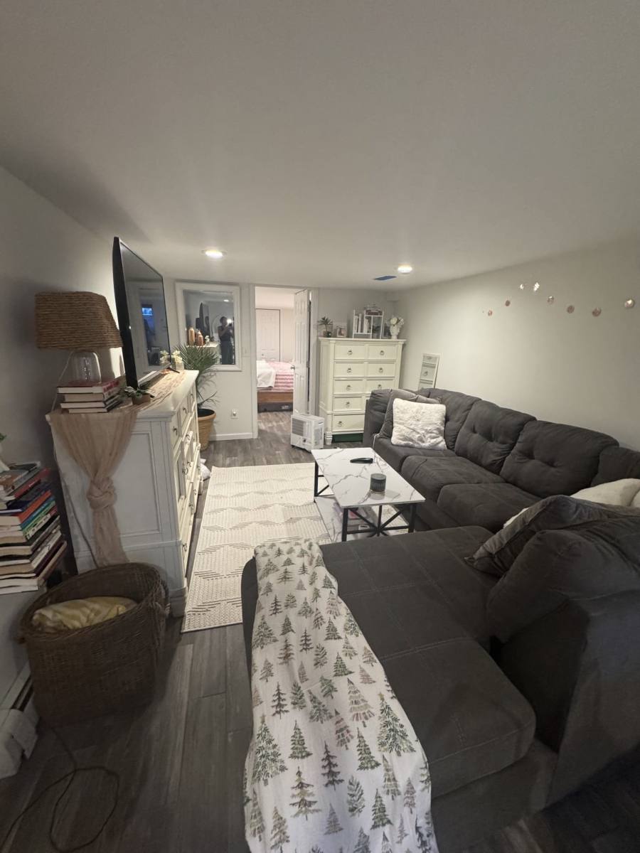 Apartment for rent at 7 Plymouth Ave, Huntington Station, NY 11746