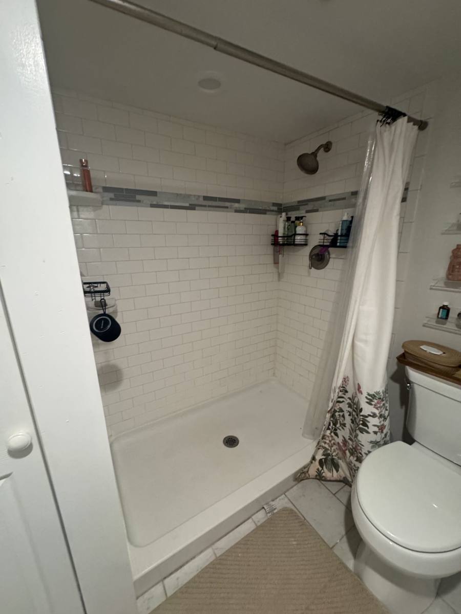 Apartment for rent at 7 Plymouth Ave, Huntington Station, NY 11746