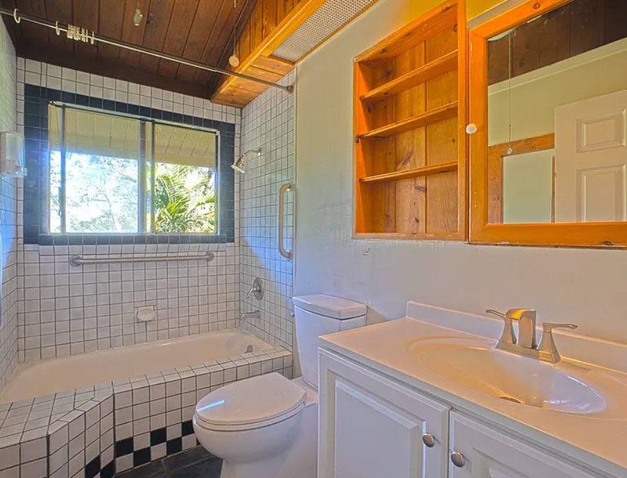 Apartment for rent at 15-1755 21st Ave #A, Keaau, HI 96749