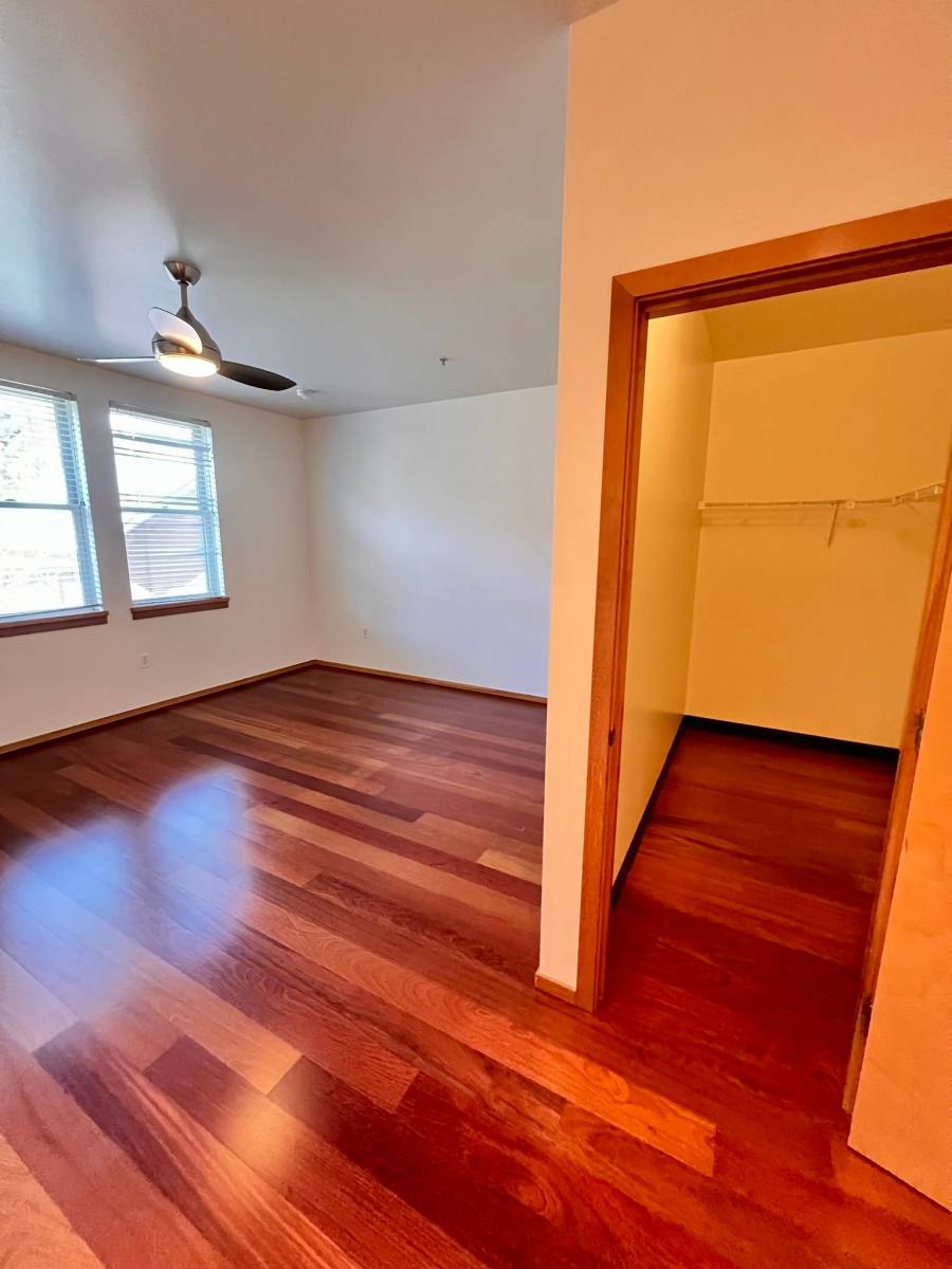 Apartment for rent at 3535 S Corbett Ave #303, Portland, OR 97239