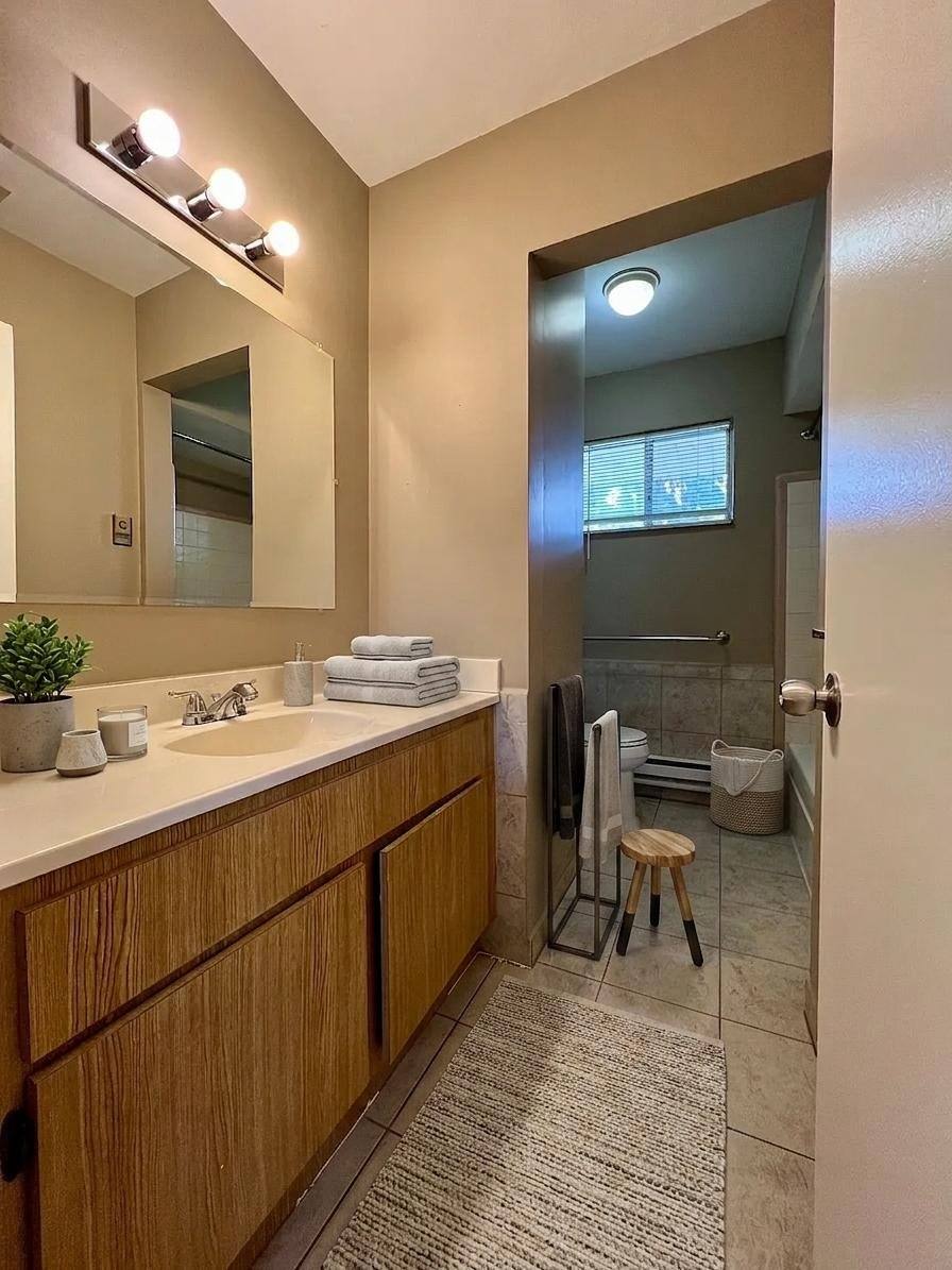 Apartment for rent at 15515 E Ten Mile #1, Eastpointe, MI 48021