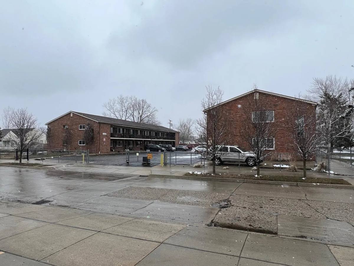 Apartment for rent at 15525 E Ten Mile #19, Eastpointe, MI 48021