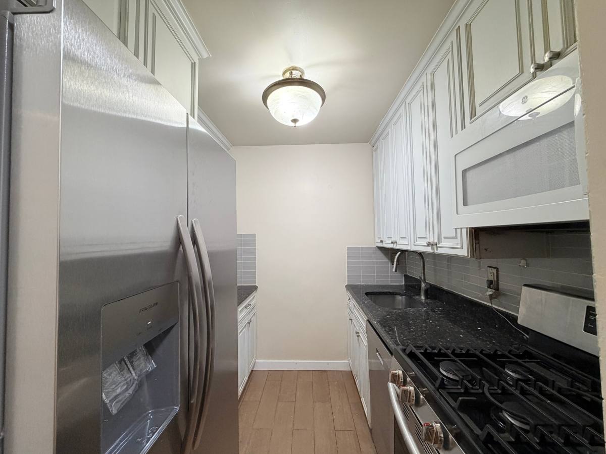 Apartment for rent at 1029 Kelly St #2, Bronx, NY 10459