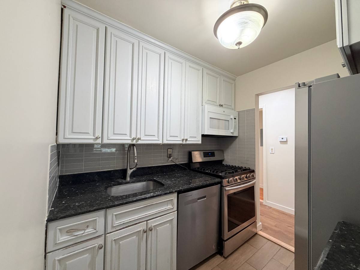 Apartment for rent at 1029 Kelly St #2, Bronx, NY 10459