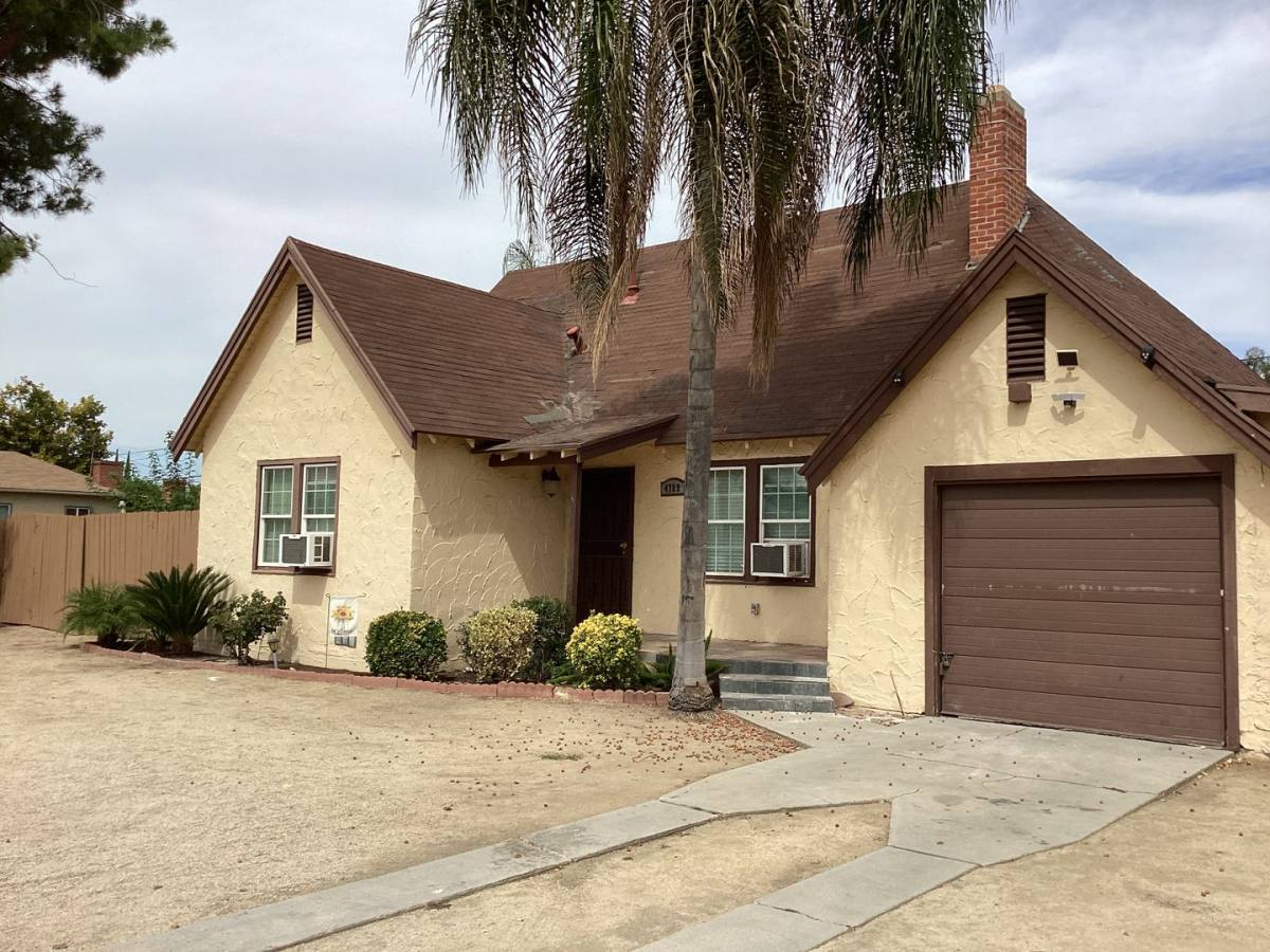 House for rent at 4789 E Hedges Ave, Fresno, CA 93703