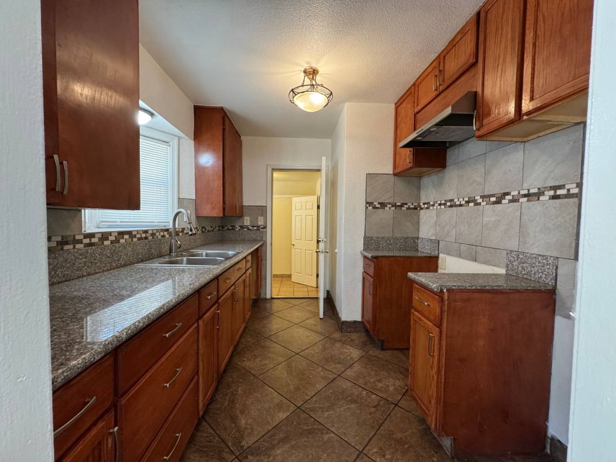 House for rent at 4789 E Hedges Ave, Fresno, CA 93703
