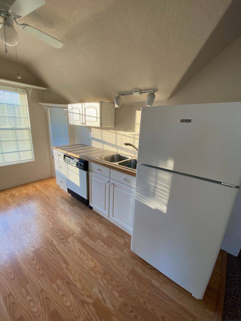 Apartment for rent at 236 E Madison, Cottage Grove, OR 97424