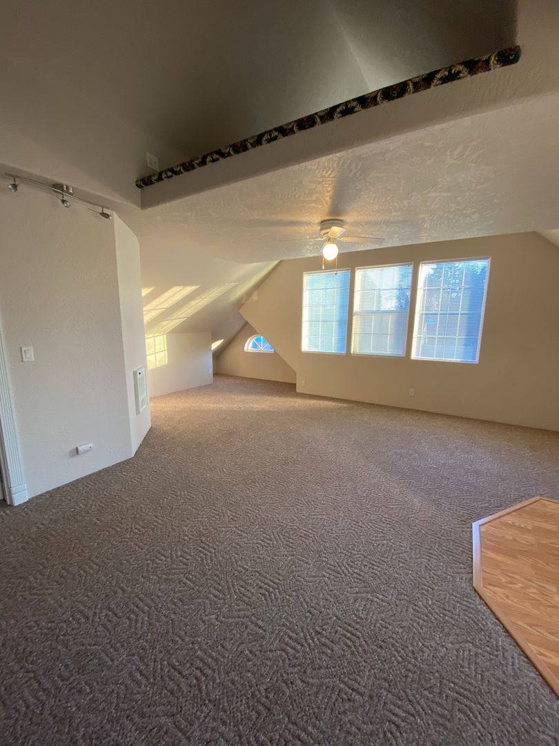 Apartment for rent at 236 E Madison, Cottage Grove, OR 97424