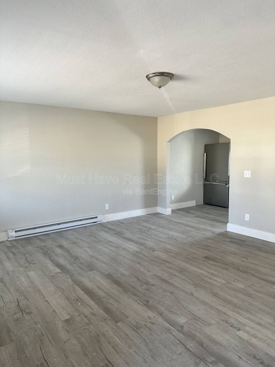 Apartment for rent at 347 4th St SE #3A, Hickory, NC 28602