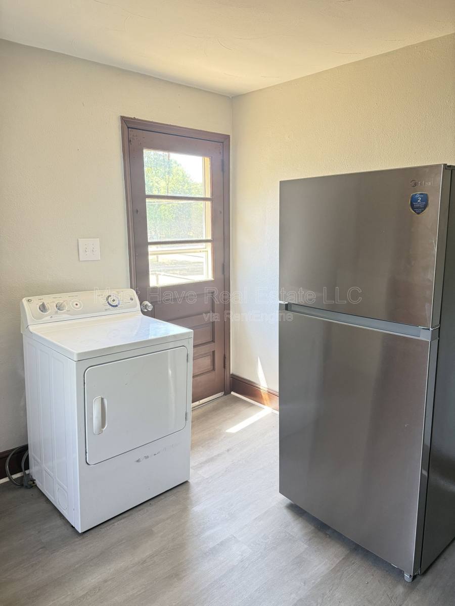 House for rent at 1255 22nd St NE, Hickory, NC 28601
