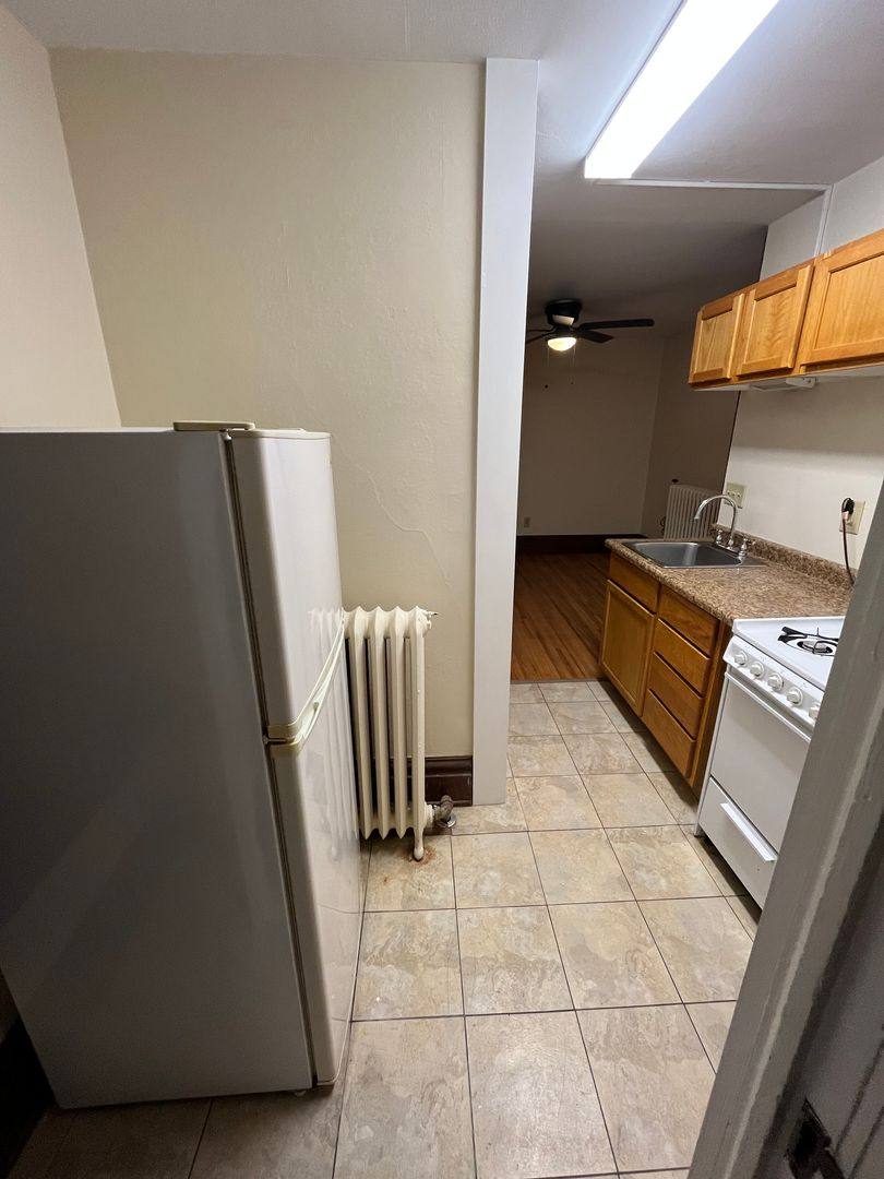 Apartment for rent at 1029 Spafford Ave, Rockford, IL 61107