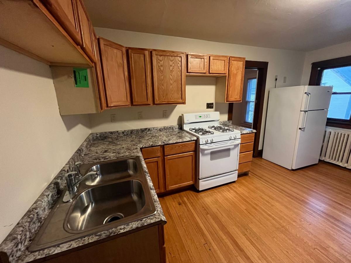 Apartment for rent at 1029 Spafford Ave, Rockford, IL 61107