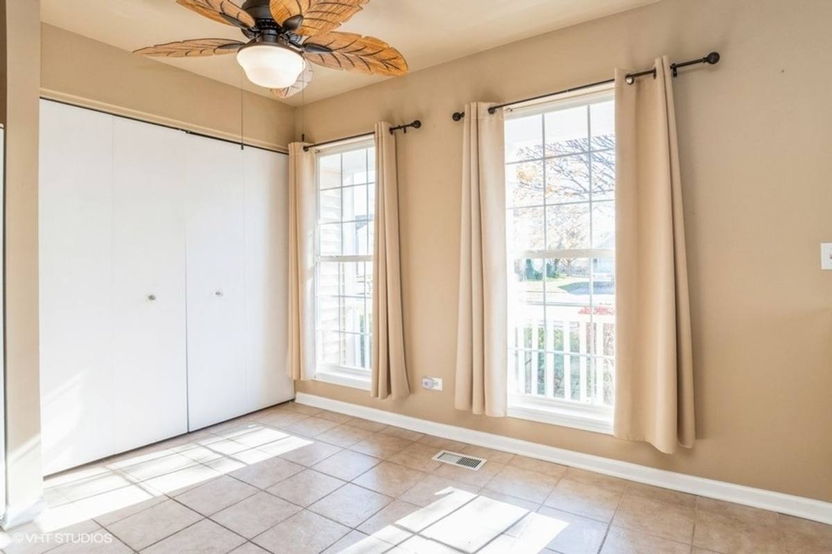 House for rent at 2423 Durango Lane, Naperville, IL 60564