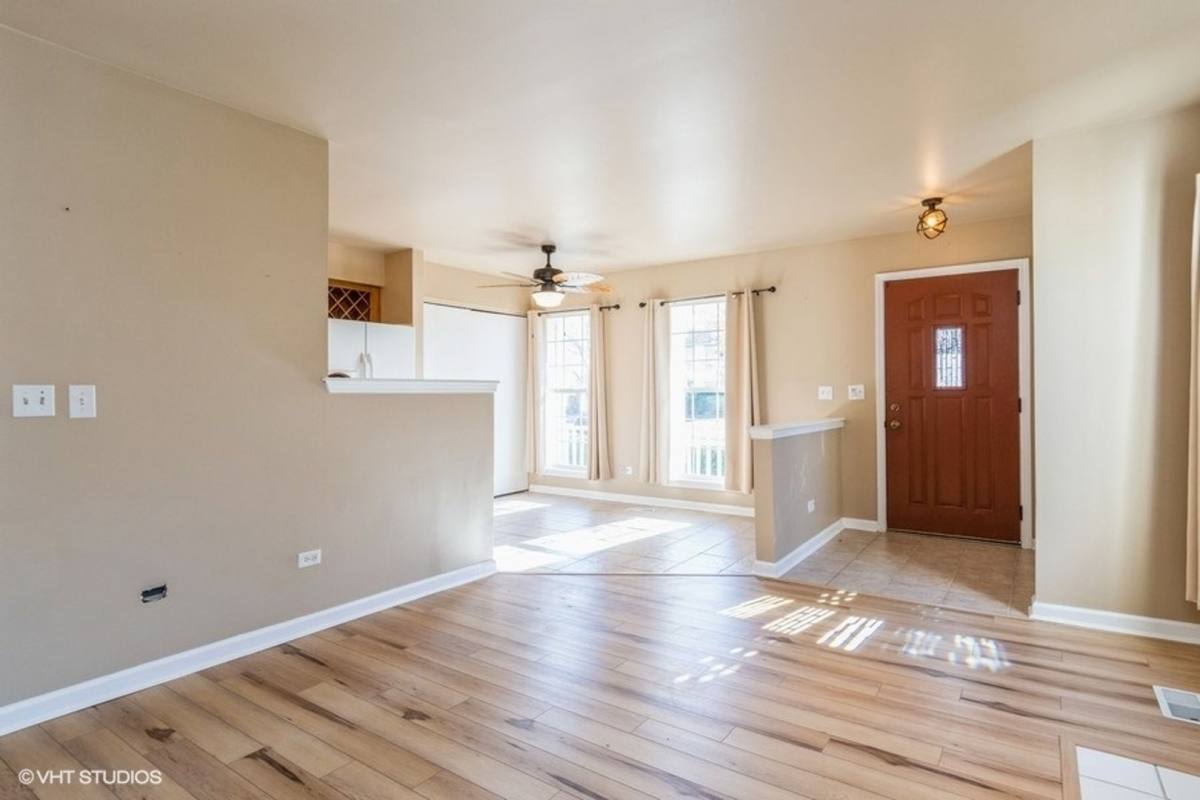 House for rent at 2423 Durango Lane, Naperville, IL 60564