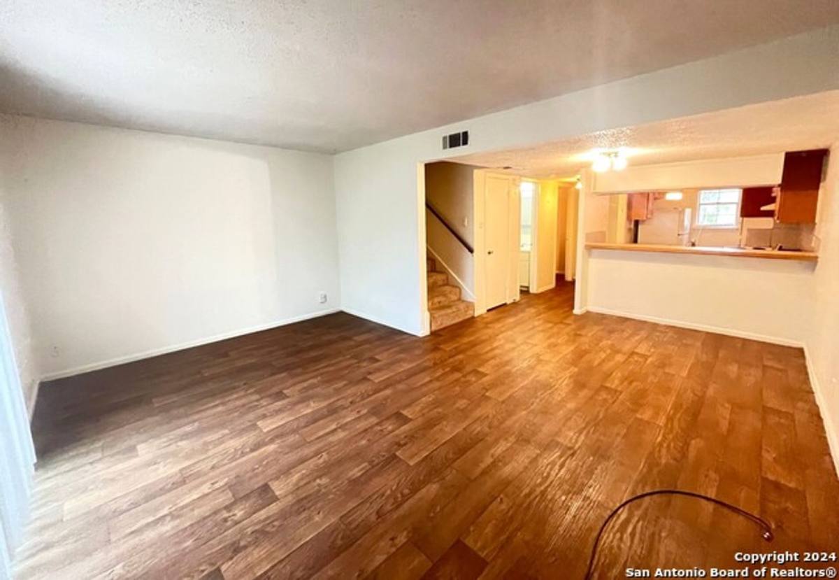 Apartment for rent at 1022 Fabulous Dr, San Antonio, TX 78213