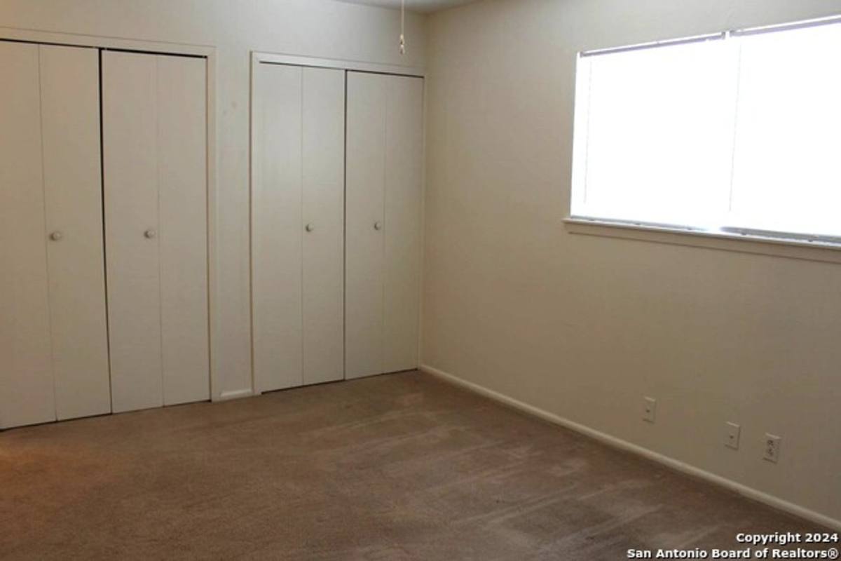 Apartment for rent at 1022 Fabulous Dr, San Antonio, TX 78213