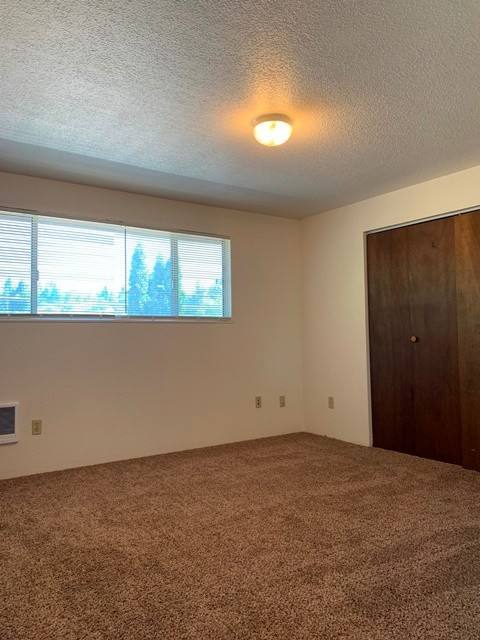 Townhouse for rent at 22 Nevada St, Klamath Falls, OR 97601