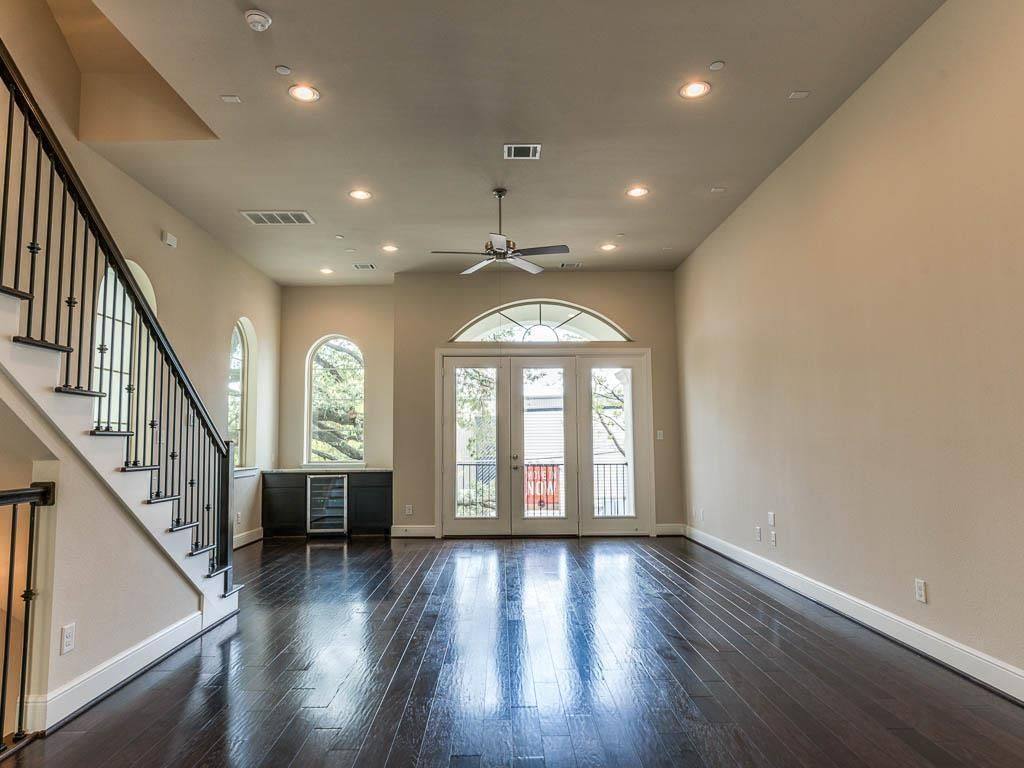 Apartment for rent at 4009 Lillian St, Houston, TX 77007