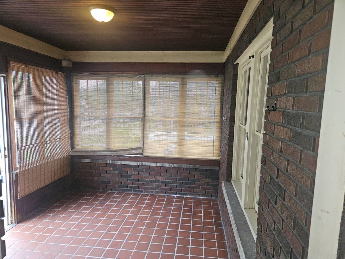 House for rent at 18139 Oakwood Ave, Lansing, IL 60438