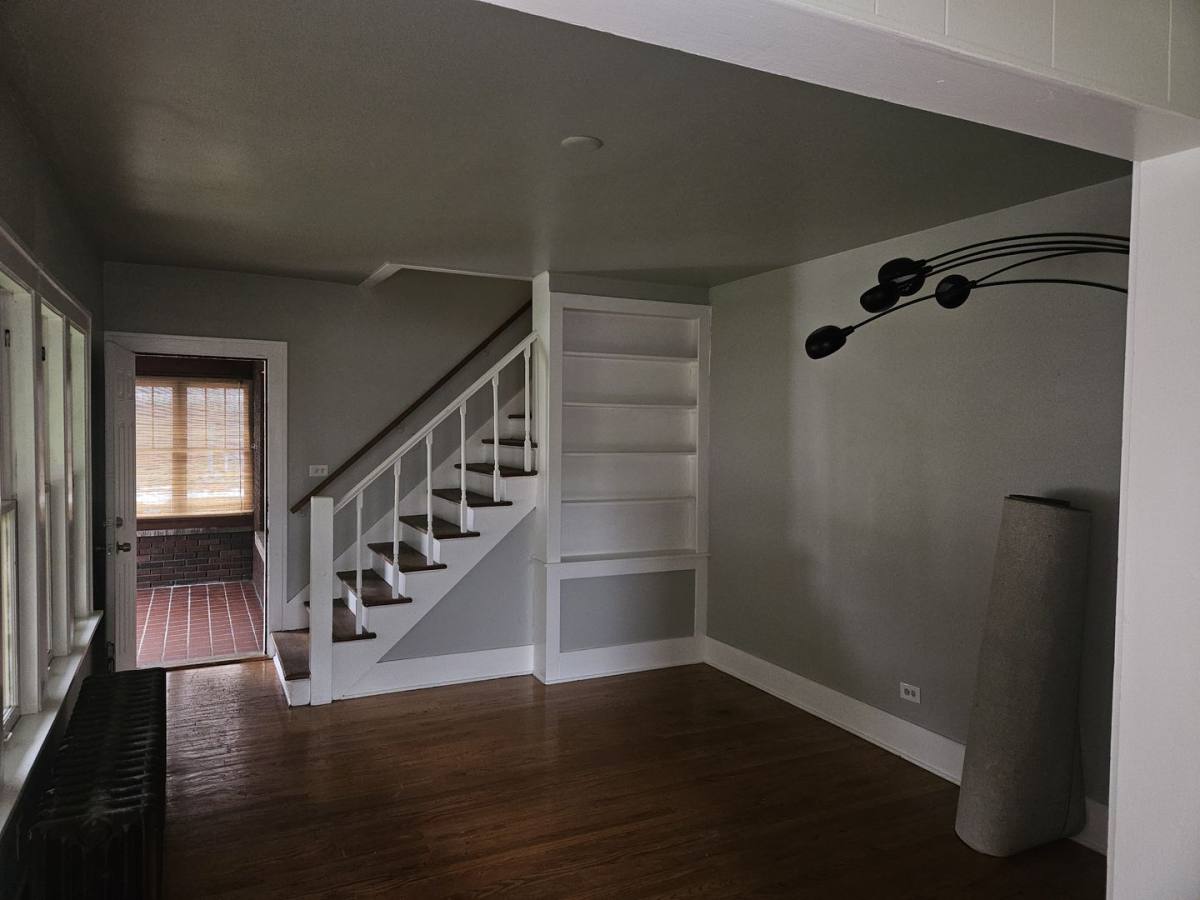 House for rent at 18139 Oakwood Ave, Lansing, IL 60438