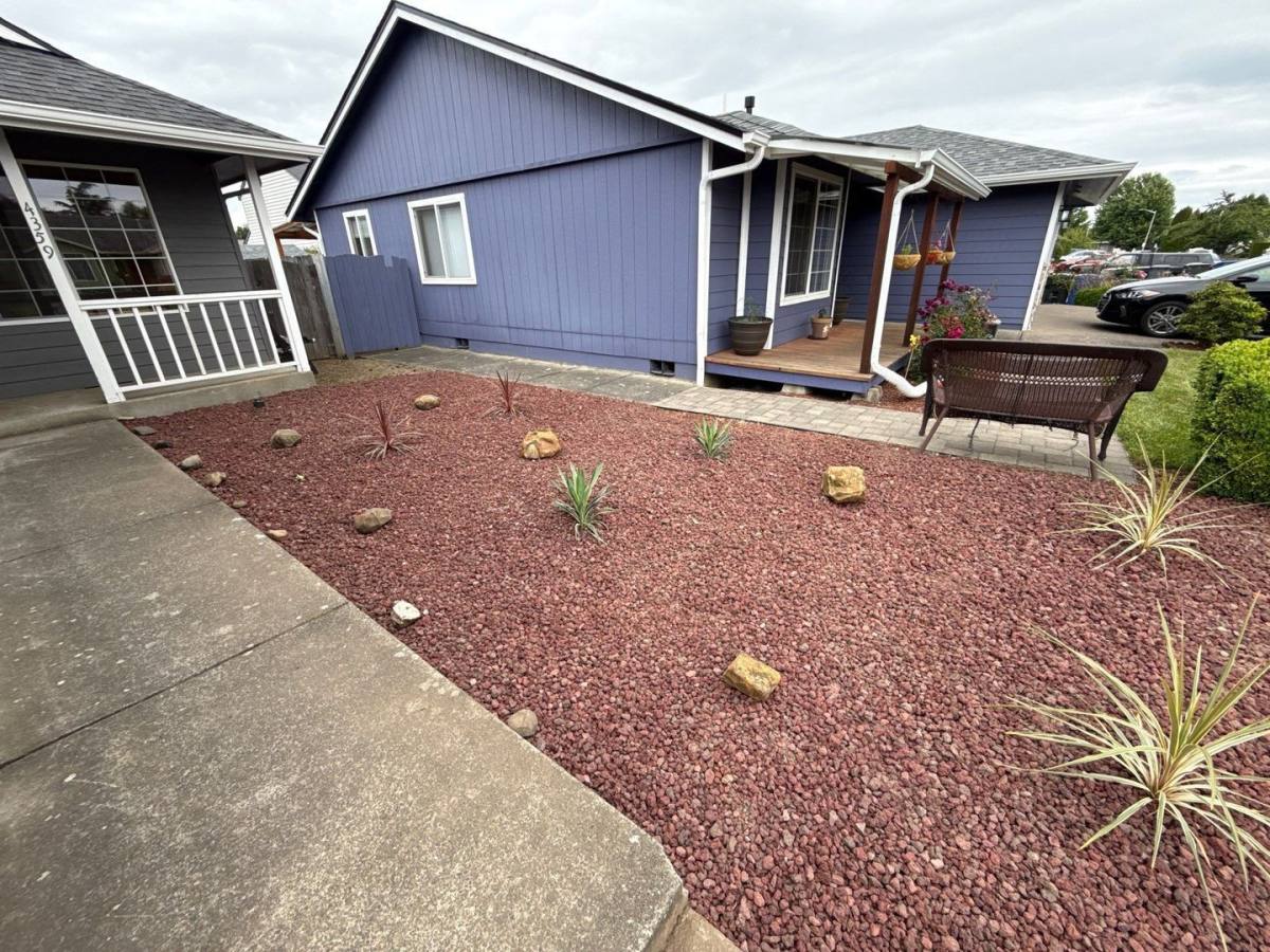 House for rent at 4359 Rodeo Dr NE, Salem, OR 97305
