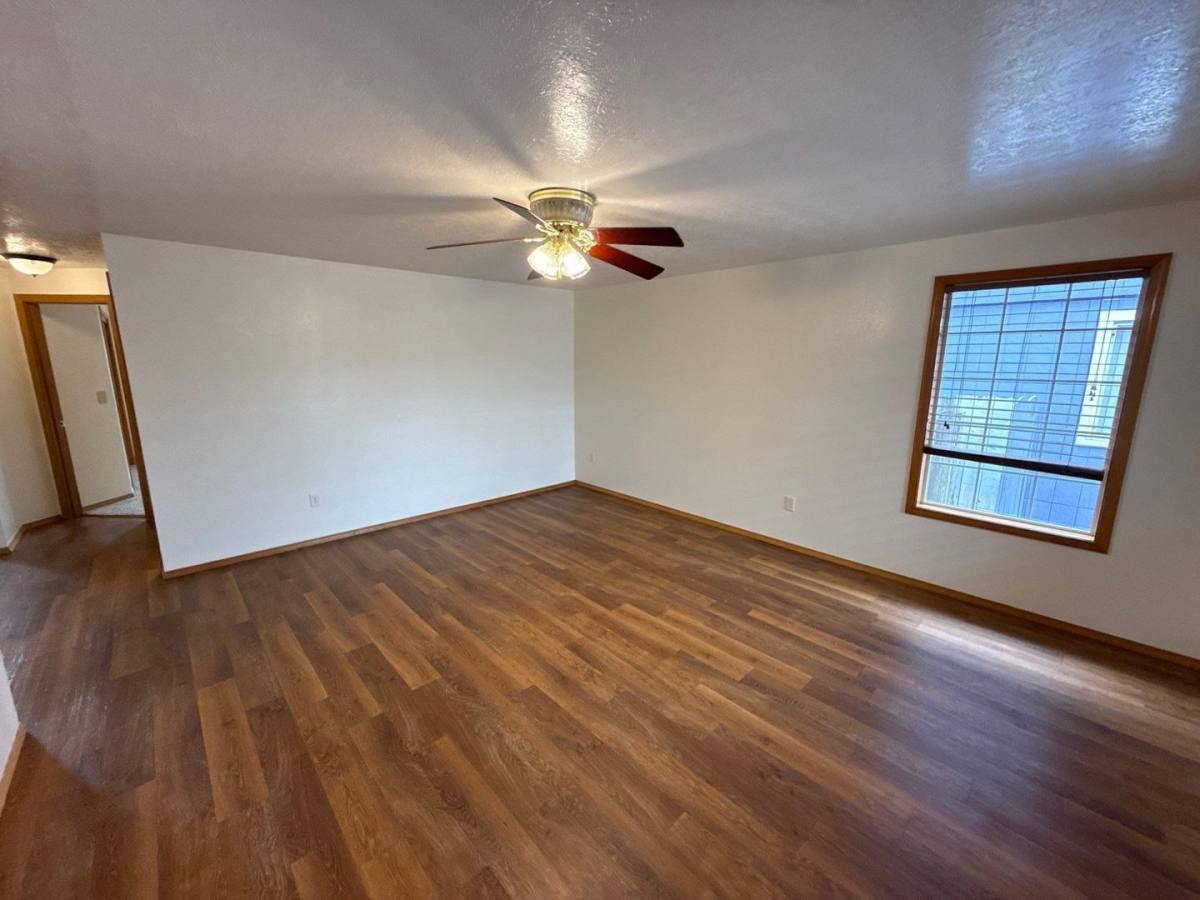 House for rent at 4359 Rodeo Dr NE, Salem, OR 97305