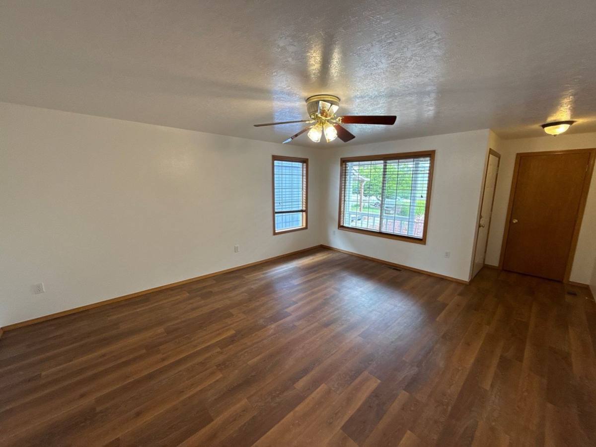 House for rent at 4359 Rodeo Dr NE, Salem, OR 97305