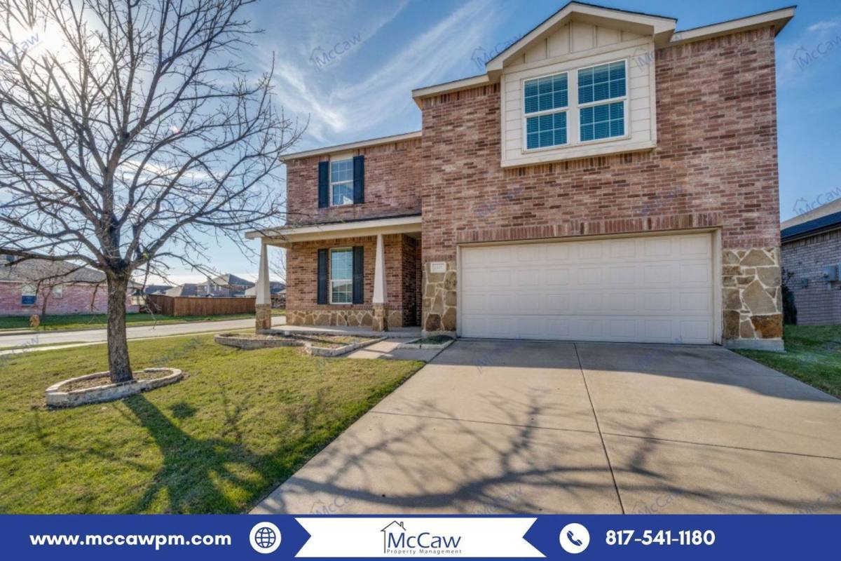 House for rent at 1516 Abby Creek Dr, Little Elm, TX 75068