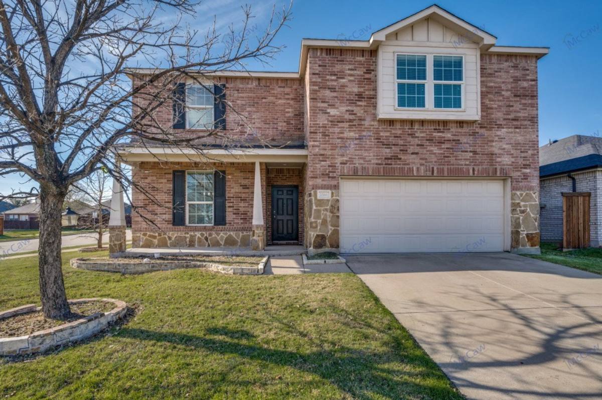 House for rent at 1516 Abby Creek Dr, Little Elm, TX 75068