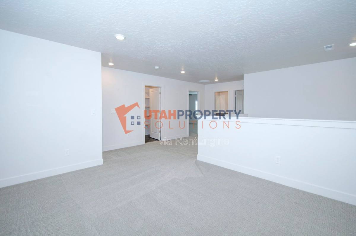 House for rent at 2697 N Snowberry Dr, Saratoga Springs, UT 84045