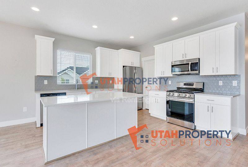 House for rent at 7632 S Waverly Hills Lane, West Jordan, UT 84084