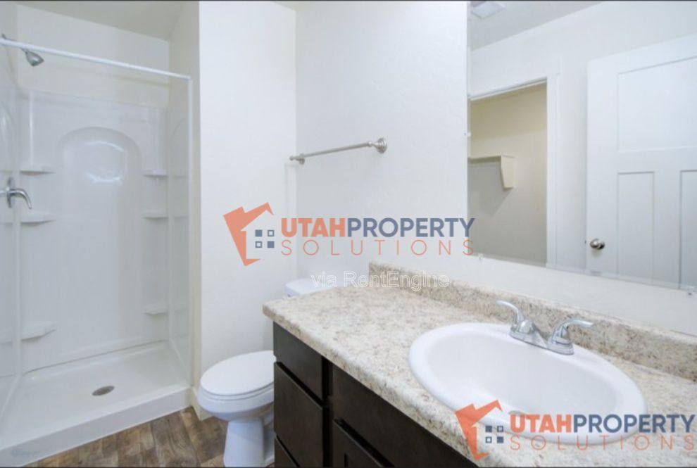 Townhouse for rent at 8172 N Broken Spoke Lane, Eagle Mountain, UT 84005