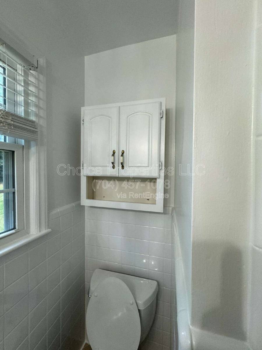 House for rent at 253 Scofield Rd, Charlotte, NC 28209