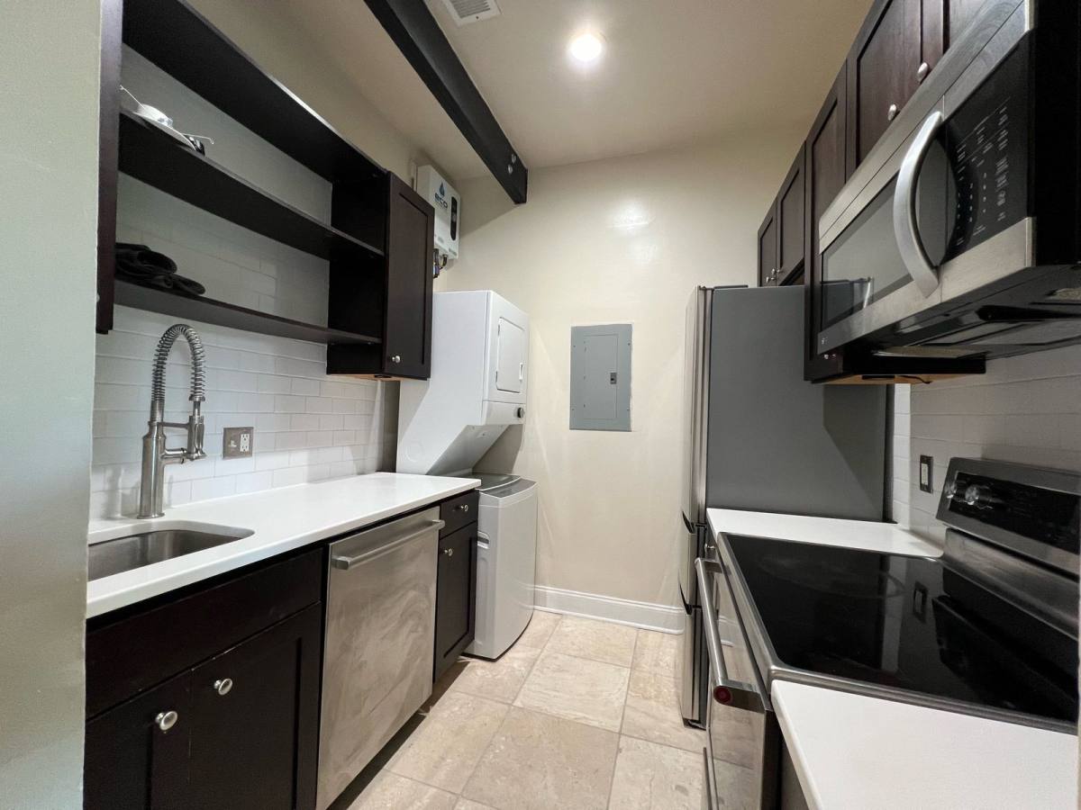 Apartment for rent at 500 Parkway Dr NE #8, Atlanta, GA 30308