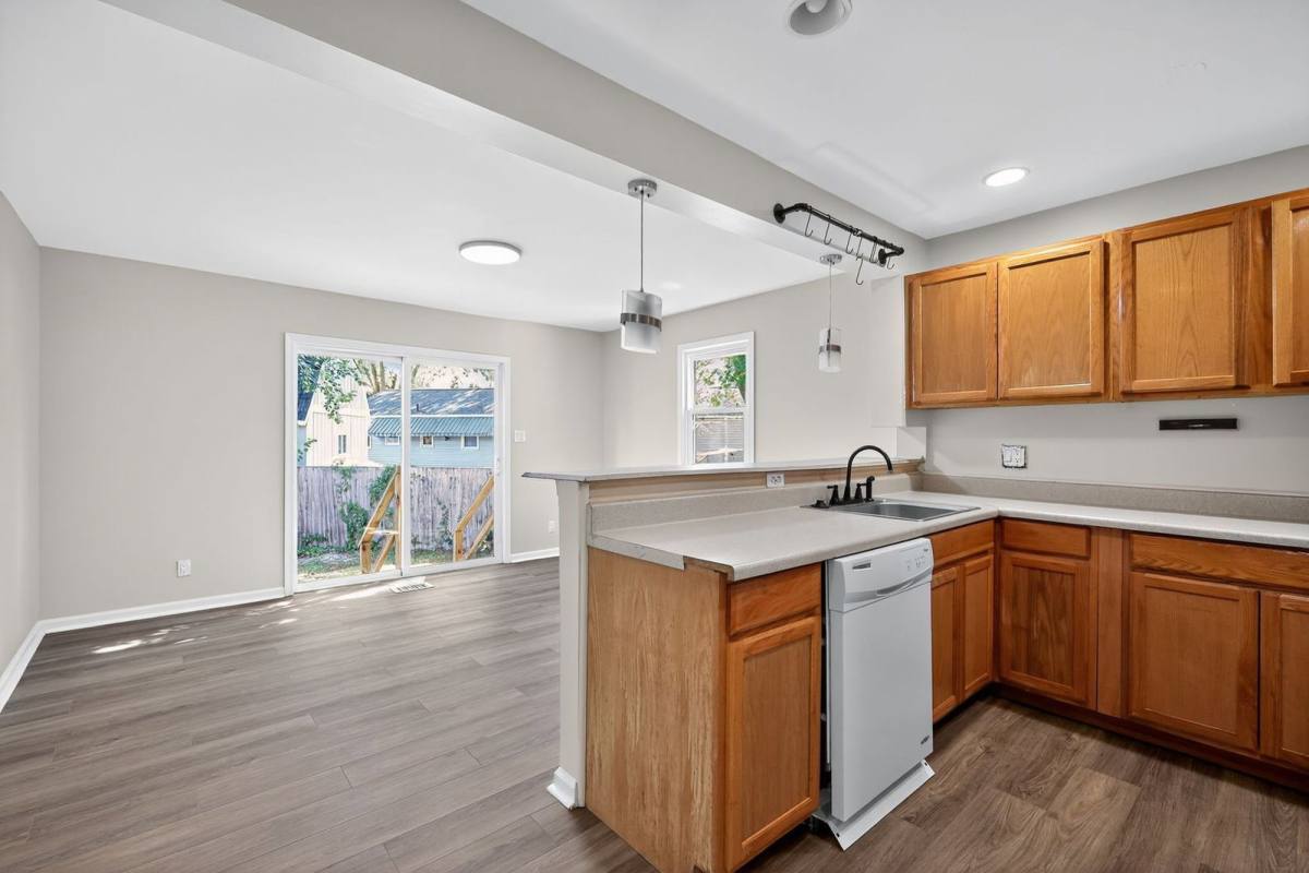 Apartment for rent at 9621 Narragansett Parkway, College Park, MD 20740