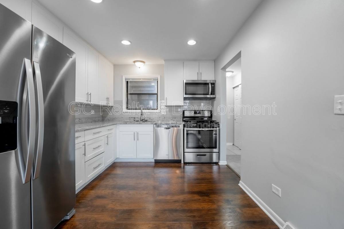 Condo for rent at 5850 Fresno Court #C, Hanover Park, IL 60133