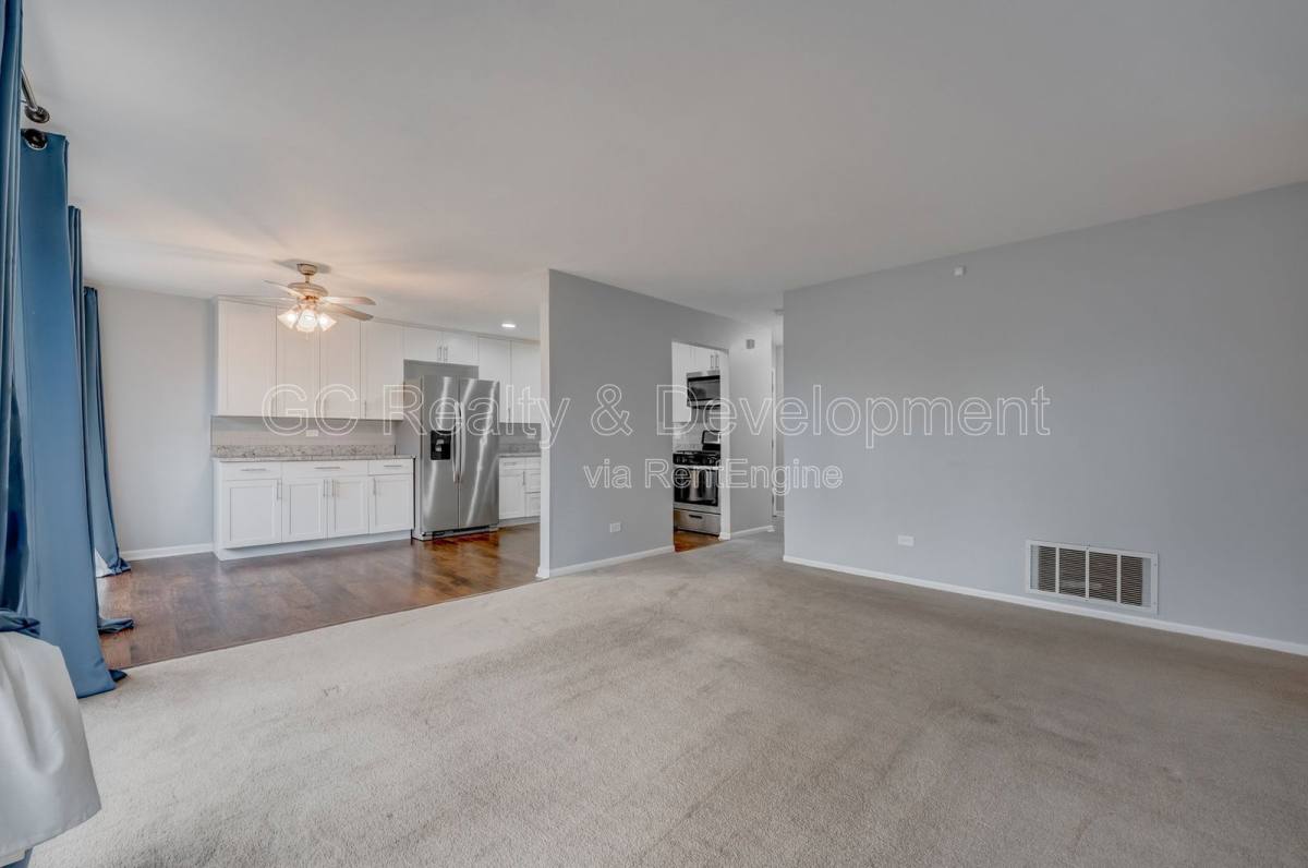 Condo for rent at 5850 Fresno Court #C, Hanover Park, IL 60133