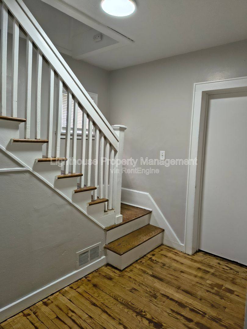 Apartment for rent at 3041 Lemuel St, Muskegon, MI 49444