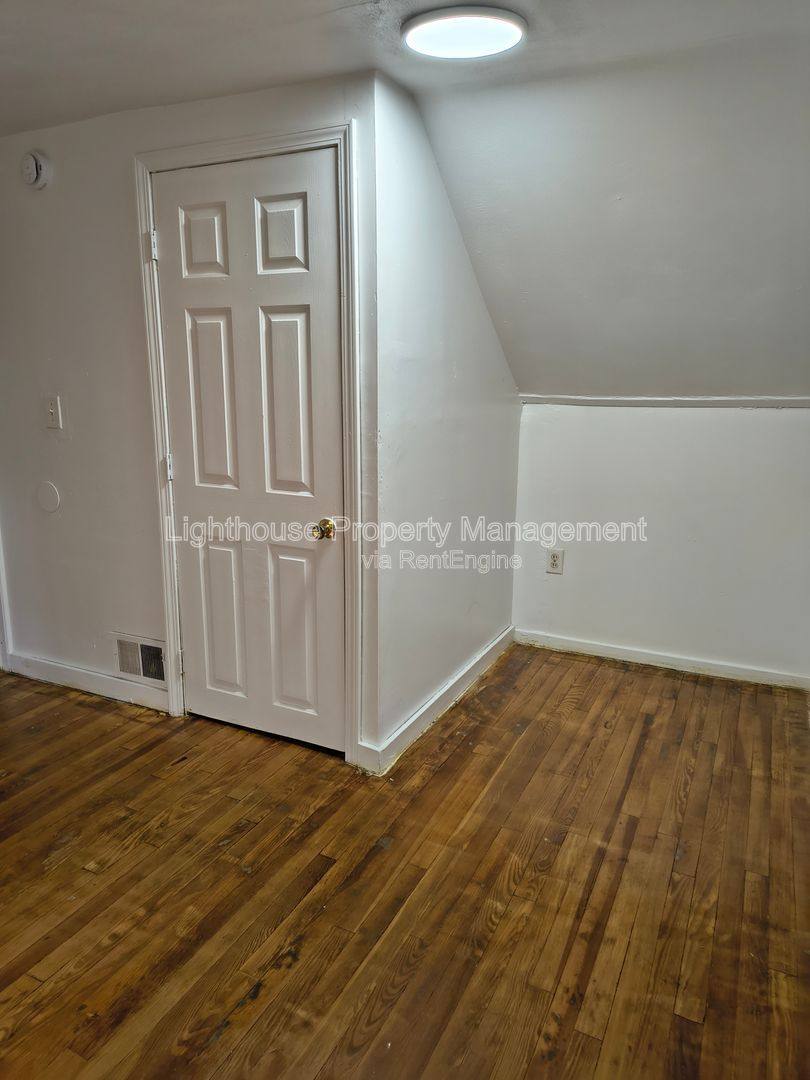 Apartment for rent at 3041 Lemuel St, Muskegon, MI 49444