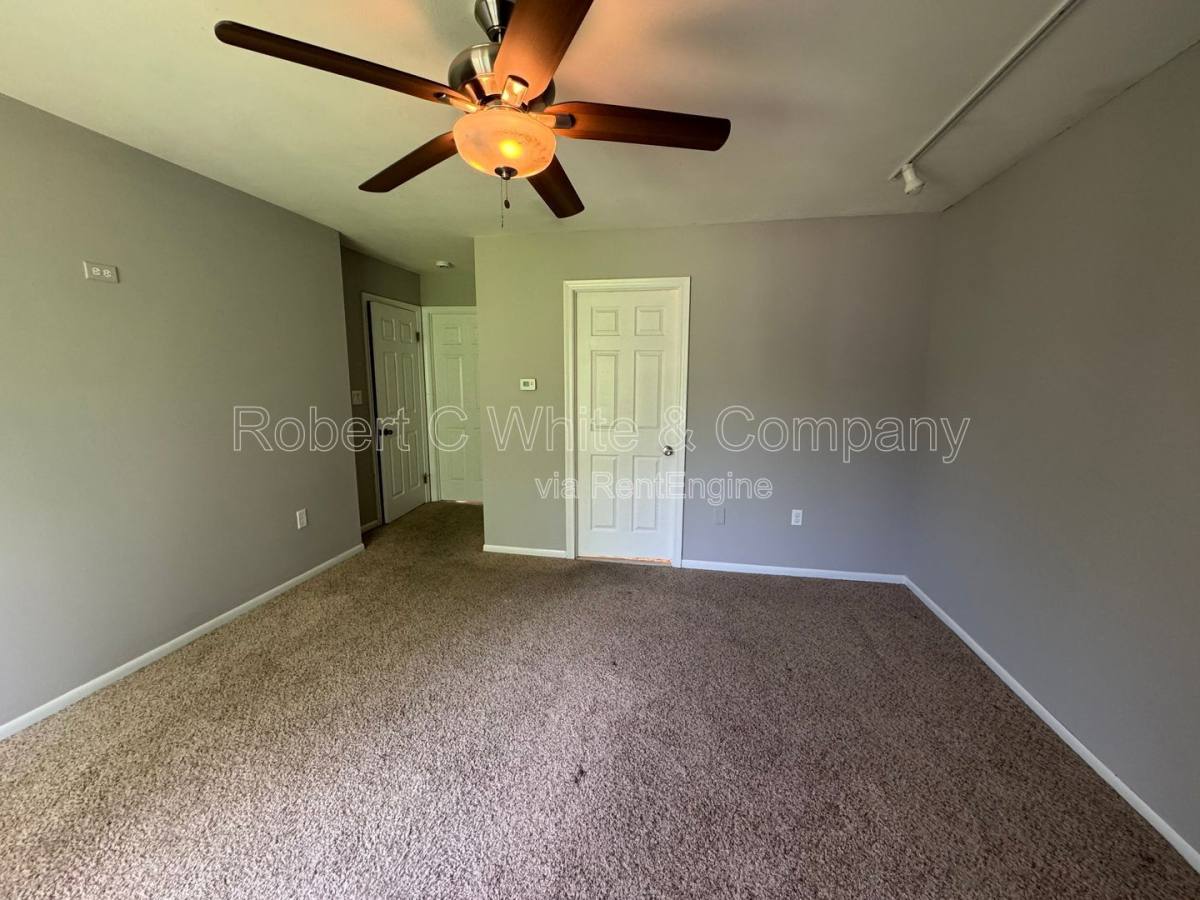 Condo for rent at 38 Granite Rd, Guilford, CT 06437
