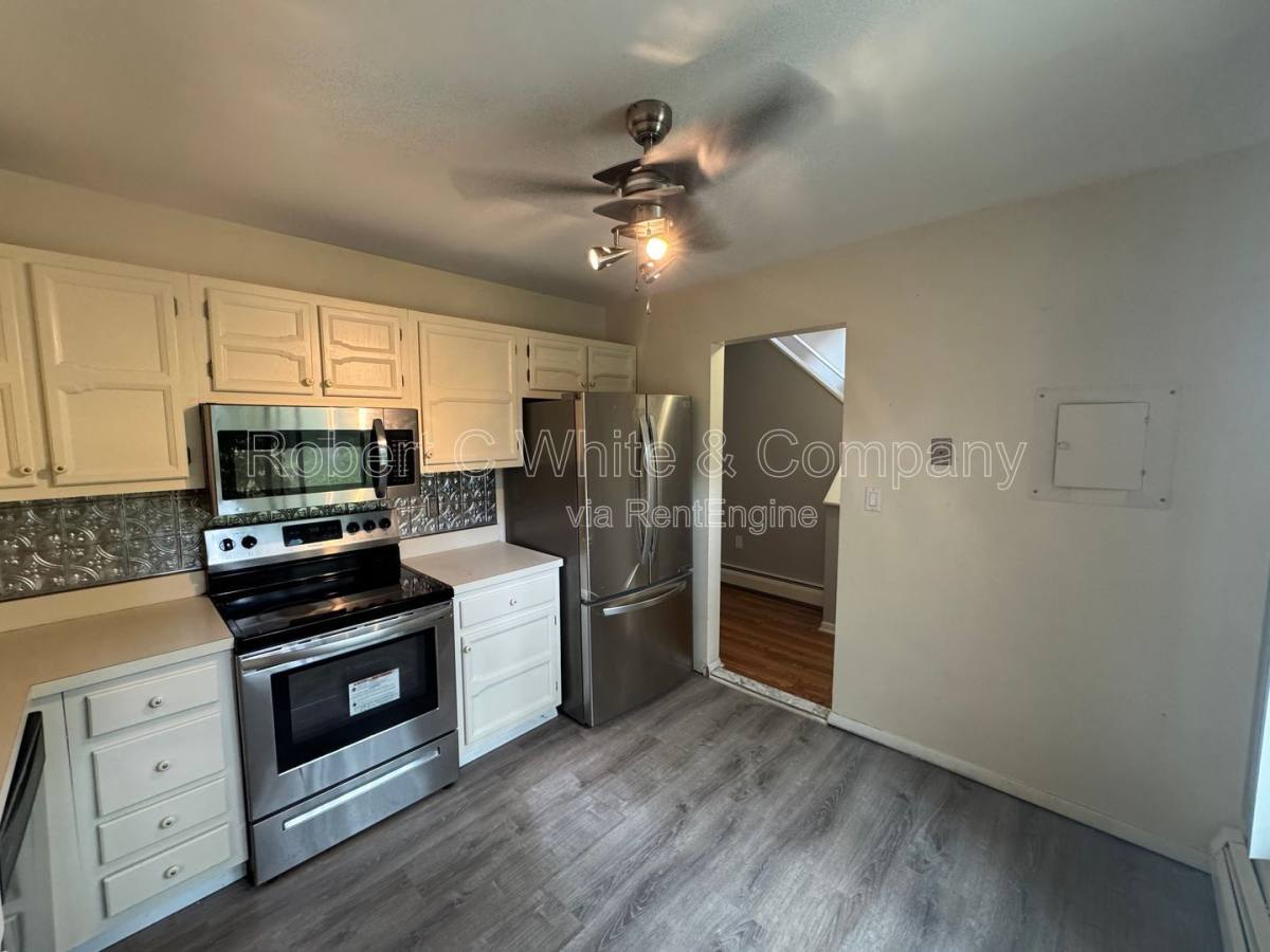Condo for rent at 38 Granite Rd, Guilford, CT 06437