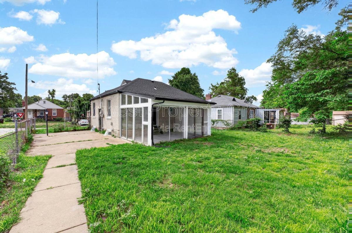 Apartment for rent at 222 Henquin Dr, Saint Louis, MO 63135
